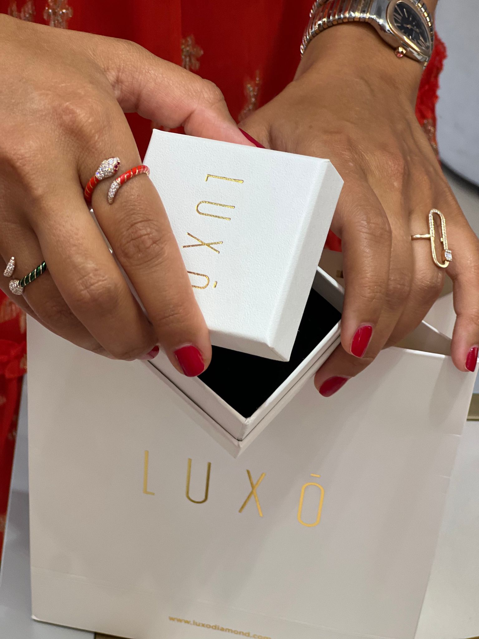 Luxo gallery 12